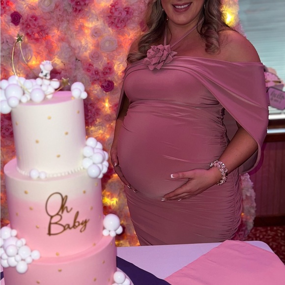 Club London Maternity Dress - Picture 5 of 9